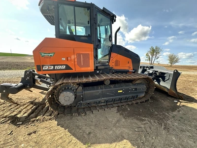 USED 2023 DEVELON DD100
