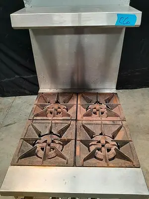 USED CPG S24-N; 24" GAS RANGE W/ OVEN