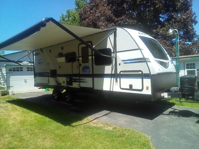 USED 2018 WHITE HAWK 23MRB