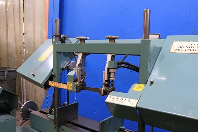 USED 2002 WF Wells W-9-1