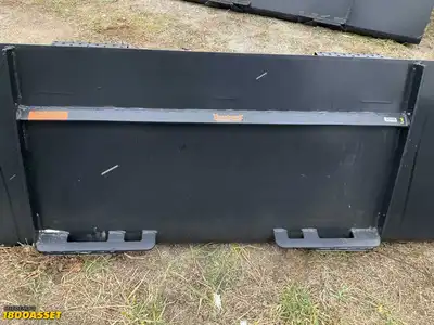 New Tomahawk 90” snow/mulch skid steer bucket, welded on high carbon cutting edge, skid steer...