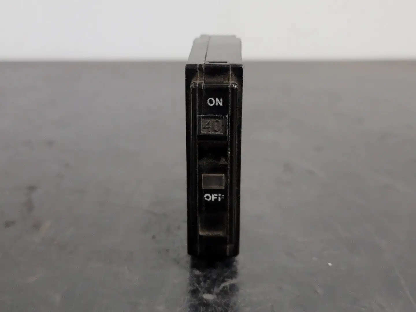 USED SQUARE D QO140