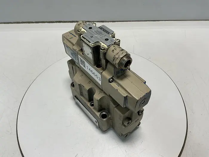 Used VICKERS DG5V-7-33C-T-PL-T-10-JA S448 Valves/Fittings Michigan US | Ideal Machinery #692887