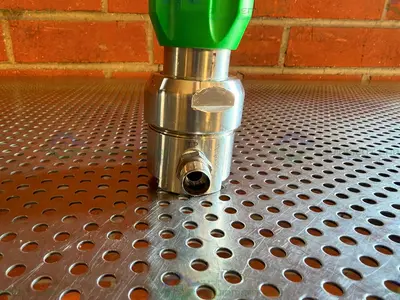 Used SWAGELOK KPR1JRA427A20000 STAINLESS STEEL PR REGULATOR, 0 TO 500 PSIG Valves/Fittings California US | Equipment Lab #1517838