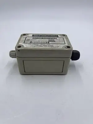 USED SENSOTEC SENSOTEC 060-6827-04