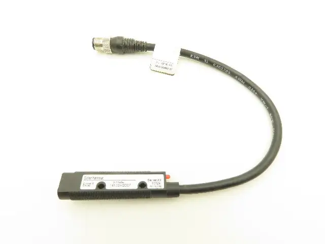 Cutler-Hammer 14102AQD07 Photoelectric Sensor 25' Reflex 10-30VDC