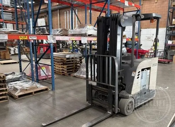 Used 2016 CROWN _UNKNOWN_ Reach Trucks Florida US | Forklift Exchange #1399921