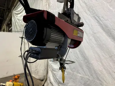 NORTHERN INDUSTRIAL TOOL 2000 LB MINISIZE ELECTRIC ROPE HOIST