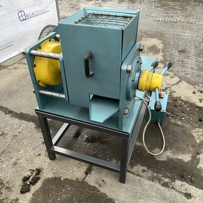 Desmet Rosedowns Mini 40 Screw Press Oil Expeller
