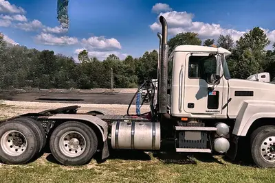 Used 2008 MACK CHU613 Conventional trucks Indiana US | Proxy Equipment #1384941