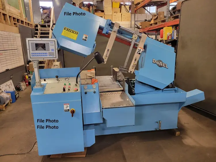 Used 2004 DOALL C-4100NC Horizontal Band Saws Illinois US | Aucto #1418293