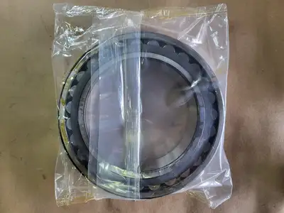 NEW SKF 23028 CC/W33