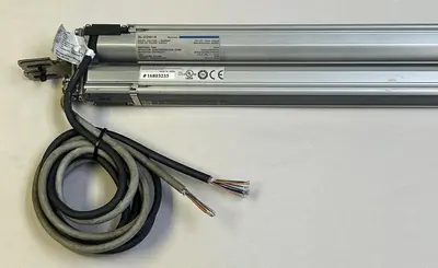 USED KEYENCE SL-C28H-T / SL-C28H-R