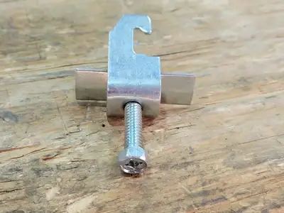 1" Conduit Strut Clamp 055