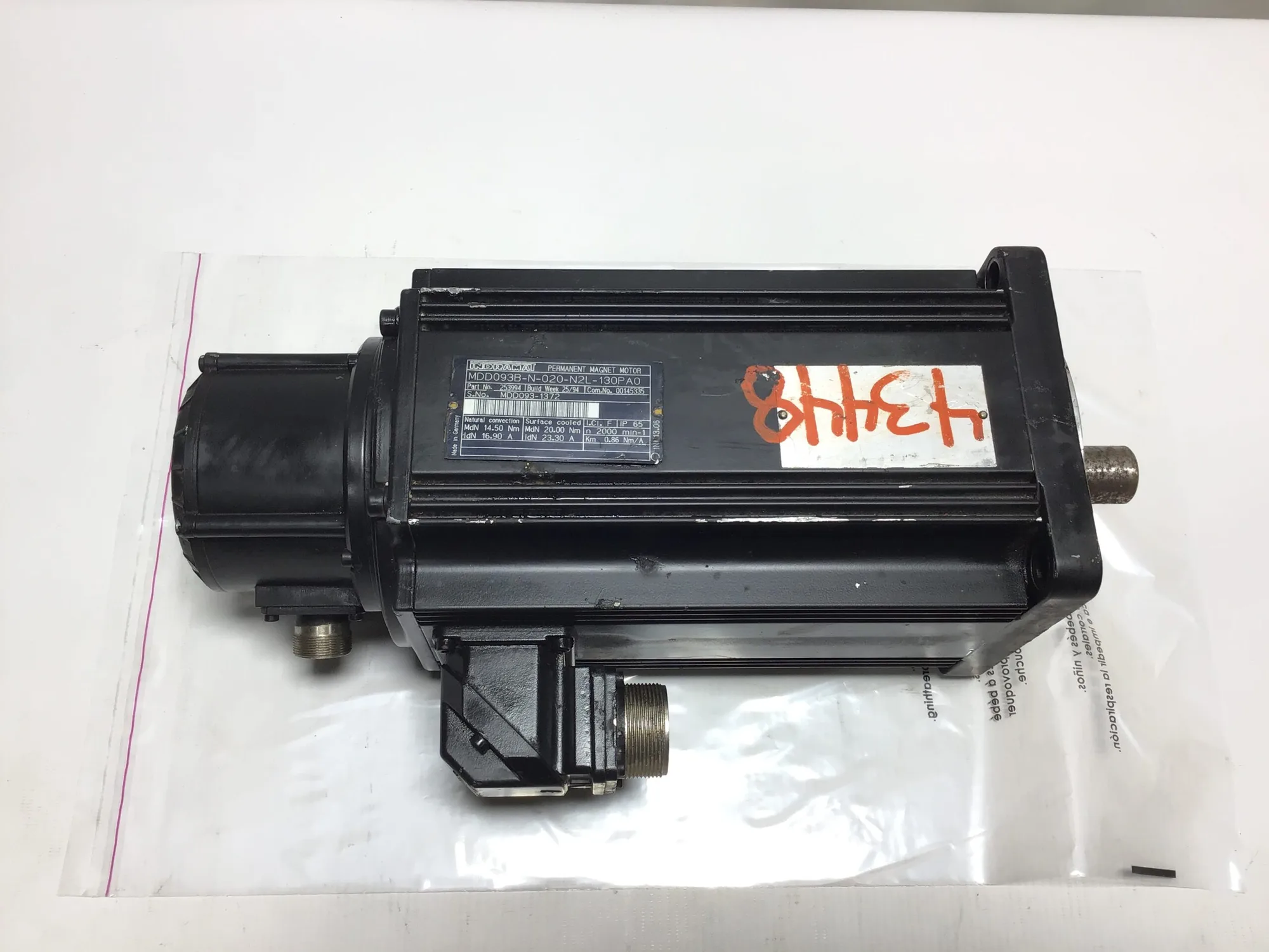 Indramat MDD093B-N-020-N2L-130PA0 – 253994 Permanent Magnet Motor