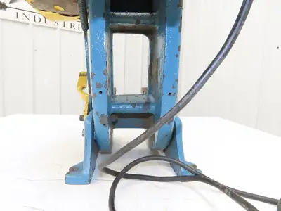 Used BENCHMASTER _UNKNOWN_ O.B.I. Presses Indiana US | Arrow Industrial #1482995