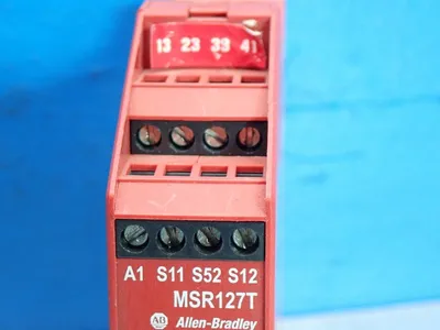 NEW ALLEN BRADLEY 440RN23126