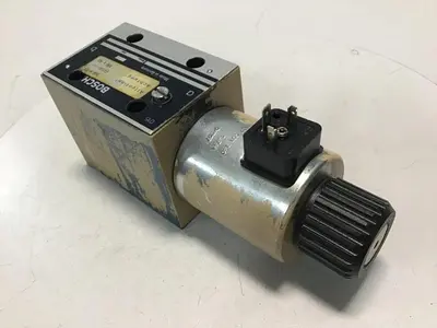 USED BOSCH 0 810 001 825