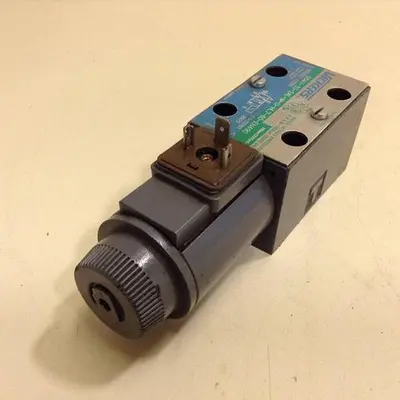 USED VICKERS DG4V-3S-2AL-M-U-HL7-60-EN490