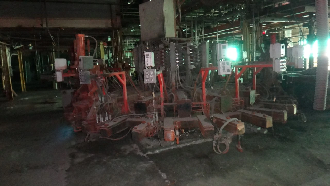 Guide Engineering 16 station carousel table and support equipmen
