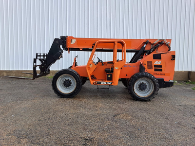 USED 2017 Skytrak 8042