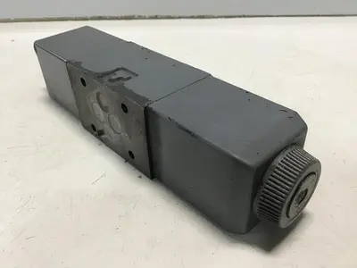 USED VICKERS DG4V-3-6C-M-U-HL7-60