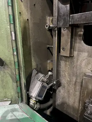 USED MITTS & MERRILL K2024