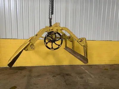 10,000 LBS X 60" WIDE C.F. ADJUSTABLE PARALLELOGRAM SHEET LIFTER: STOCK #13064