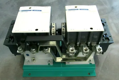NEW SET OF TELEMECANIQUE CR1-F150 INTERLOCKING CONTACTORS CR1F150