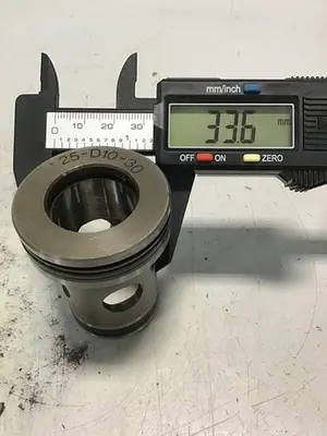 USED VICKERS 25-D10-30