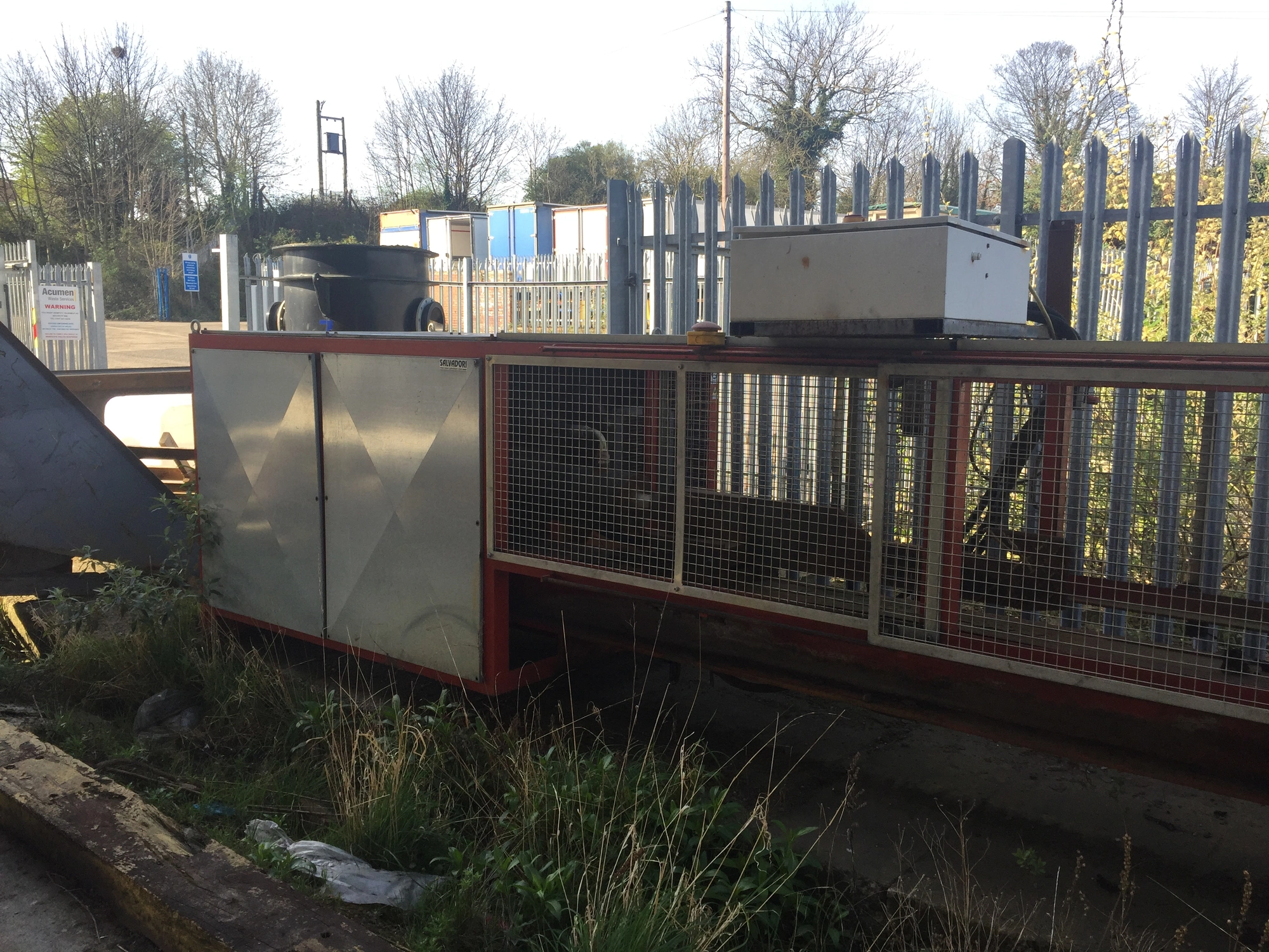 Salvadori Hercules  For Tyres up to Truck Size  Debeader Machine