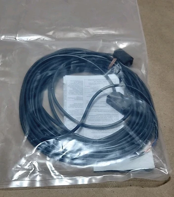 NEW Omron E3Z-T81