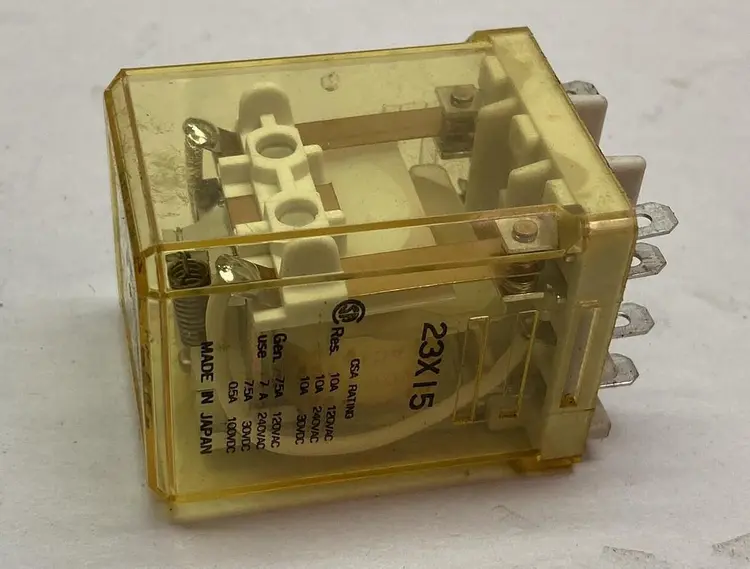 Used IDEC RR2BA-UL Miscellaneous Equipment (Electrical & Power) | Surplus Asset Holdings #1201449