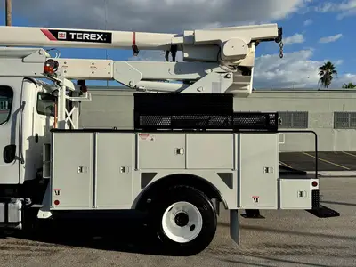 Used 2015 FREIGHTLINER M2 106 Tractors & Trailers Florida US | Truck and Van Outlet #1506283