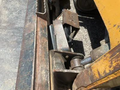 USED CATERPILLAR 287 MULTI TERRAIN LOADER