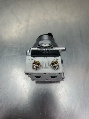 USED Cutler-Hammer 10250T/91000T Rotary Switch, Ser D2