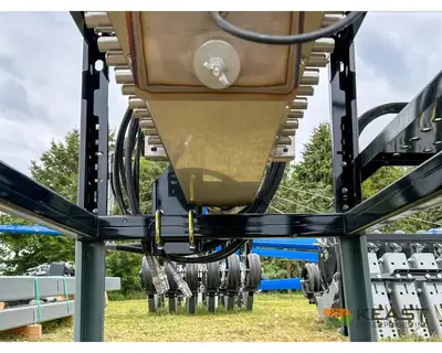 Used HINIKER _UNKNOWN_ Seeders Iowa US | Keast Enterprises #1360310