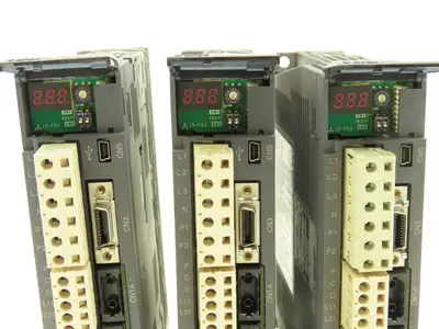 Mitsubishi MRJ320B AC Servo Inverter Drive 0.2kW 200-240V 3Ph MELSERVO Lot of 3