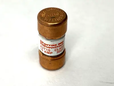USED FERRAZ SHAWMUT FAST ACTING FUSE 300VAC 10A LOT OF 5