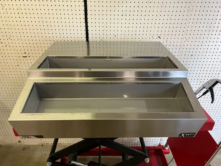 Used APW Wyott Used 27" APW Wyott RTR-8 Countertop Refrigerated Prep Rail 8 Pan Capacity 120V Food Prep Tables Illinois US | Falcon Restaurant Supply #1375605