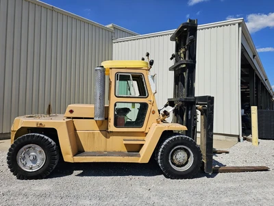 Used _UNKNOWN_ _UNKNOWN_ Internal Combustion Forklifts: Pneumatic Tire West Virginia US | Cooper Industries #1409588