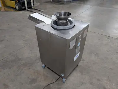 AM Manufacturing Round-O-Matic Dough Rounder