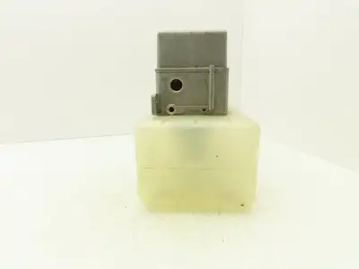 Showa LCB 4 Lubrication Oil Pump Machine Oiler 6L Tank 0.1 L/Min 200V