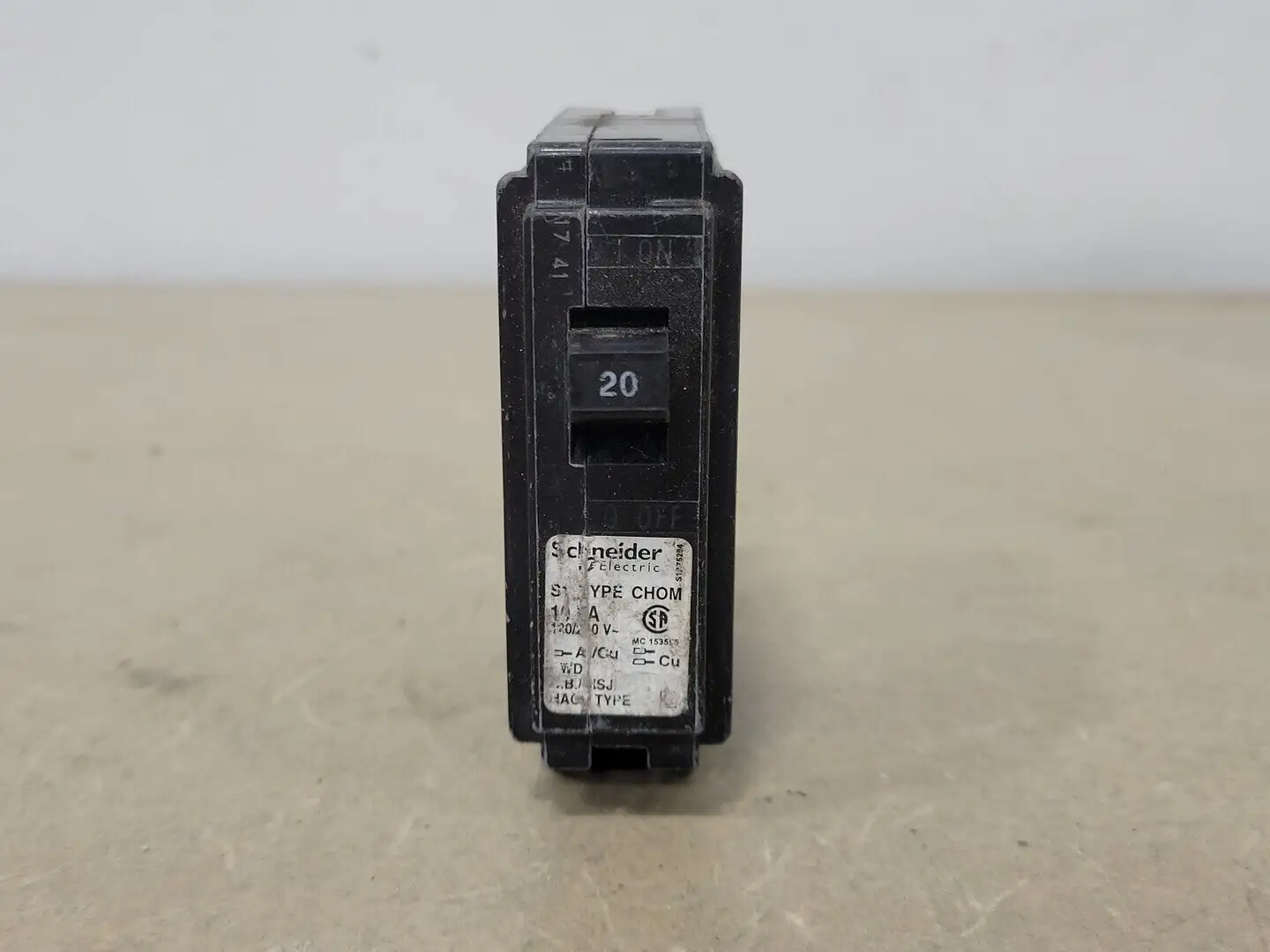 USED SCHNEIDER ELECTRIC CHOM120