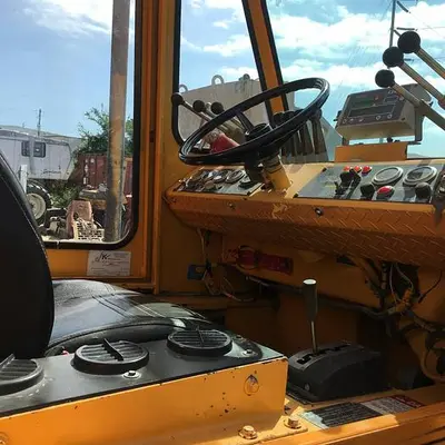 USED 2006 BRODERSON RT/300
