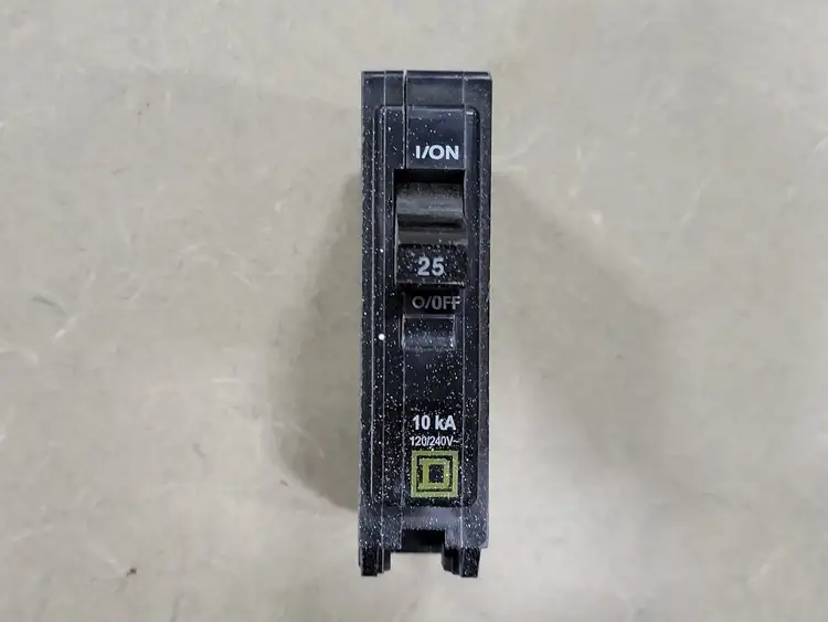 Used SQUARE D QOB125 Switchgears British Columbia CA | Lenmark #242325