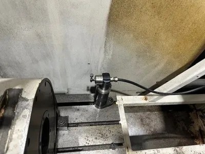 USED 2011 MAZAK VTC-200G-II
