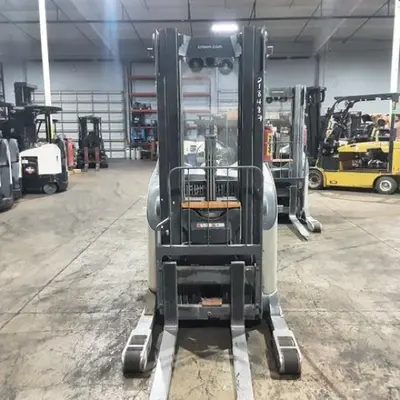 USED 2016 CROWN RR5725-45
