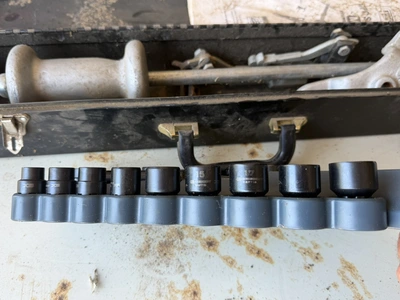 Used _UNKNOWN_ _UNKNOWN_ Internal bearing puller kits Michigan US | Miedema Asset Management Group #1313625