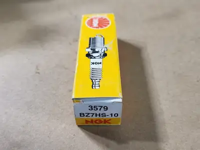 NEW NGK BZ7HS-10